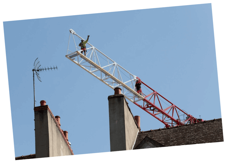 TRAVAUX DE LEVAGE EN PLEIN CENTRE VILLE